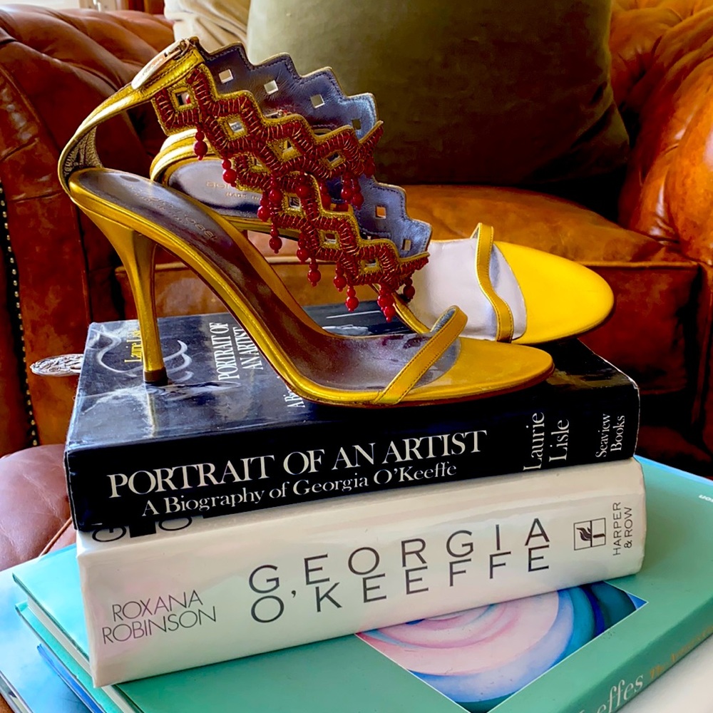 Sergio Rossi elegant open-toed gold heeled sandels